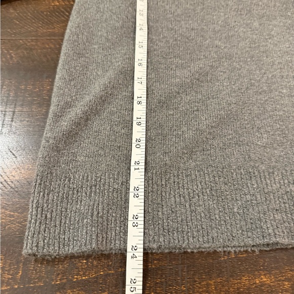 Ann Taylor Factory Pearl Rhinestone Embellished Gray Sweater Petite LP Soft Knit - Picture 8 of 10